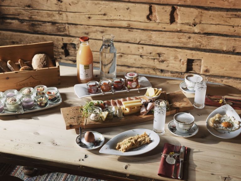 Frühstück auf der Alm